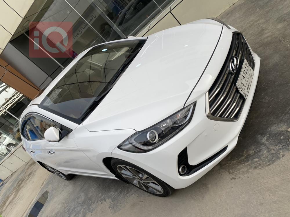 هیوندای ئەلەنترا
